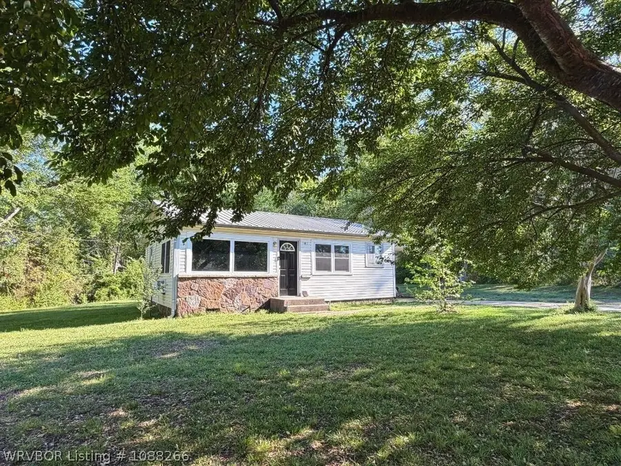 302 W North Street, Clarksville, AR 72830 - #3