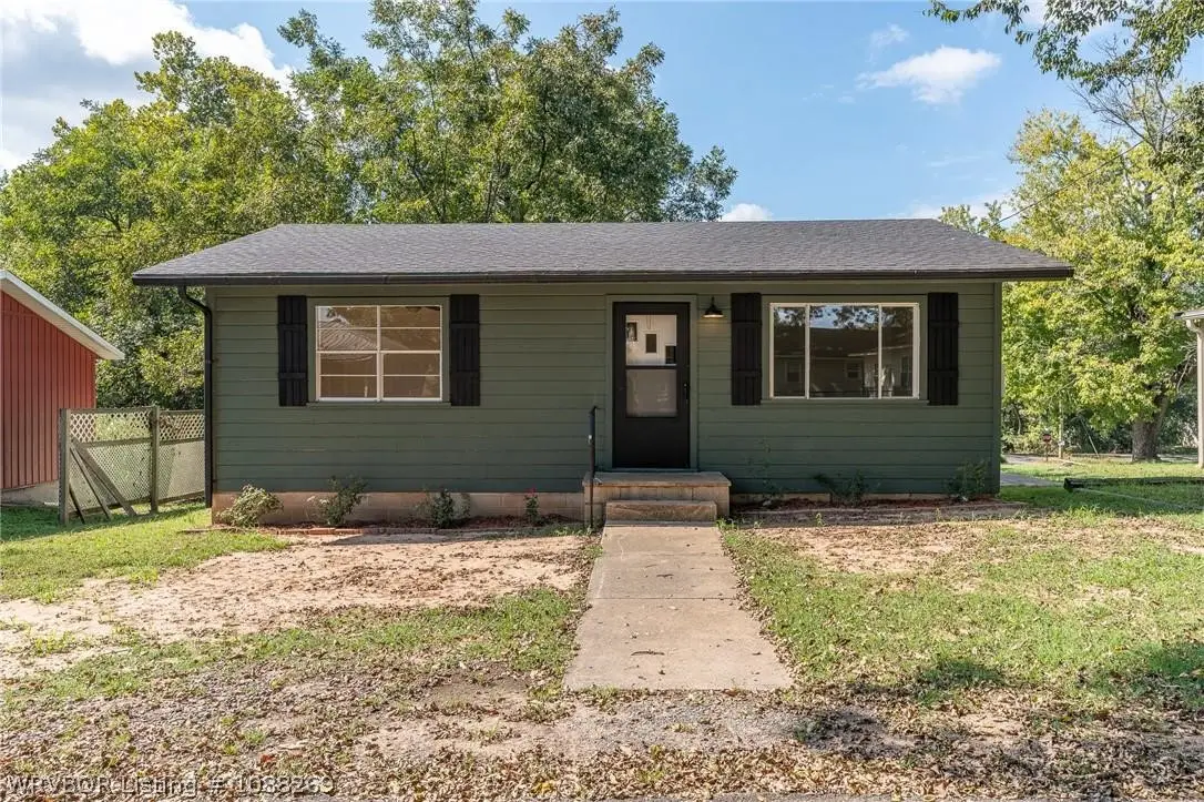 206 N Vine Street, Paris, AR 72855 - #1