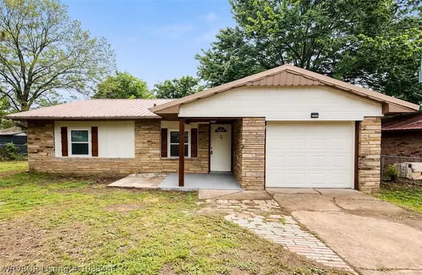 105 Apache Street, Sallisaw, OK 74955