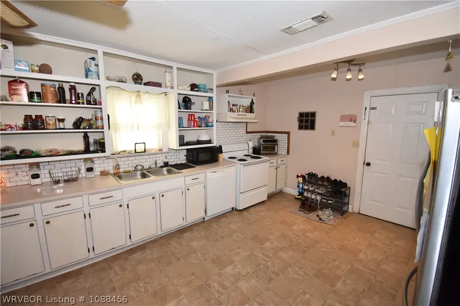 761 E Main Street, Booneville, AR 72927 - #3