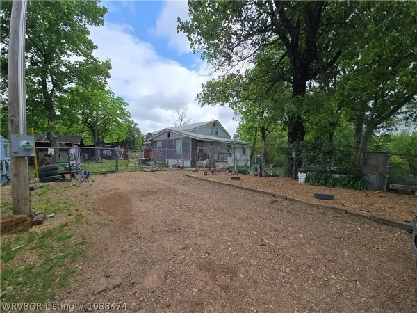 23618 Queener Loop, Spiro, OK 74959