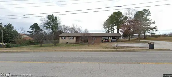 883 E Don Tyson Parkway, Springdale, AR 72764