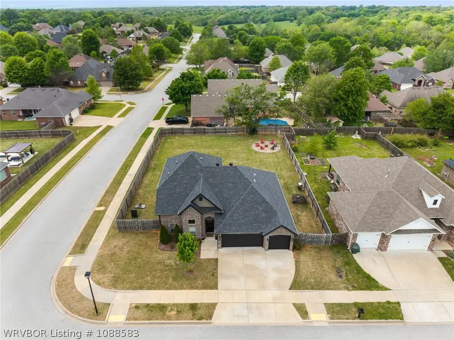 581 N Sabine Pass Road, Fayetteville, AR 72704 - #2