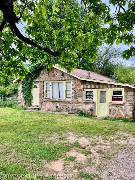 1200 N 2nd Street, Ozark, AR 72949 - #1