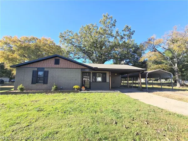 1005 Highway 96 Sw, Lavaca, AR 72941