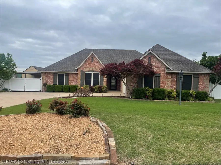 1508 Saratoga Drive, Van Buren, AR 72956 - #2