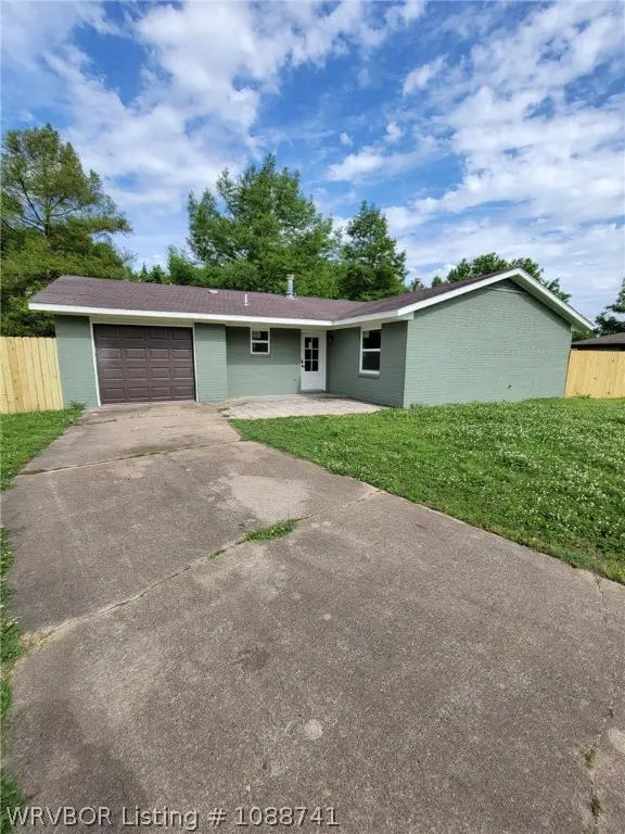 218 N Summer Circle, Sallisaw, OK 74955 - #1