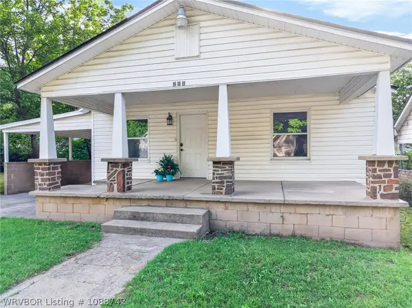 211 N 19th Street, Van Buren, AR 72956