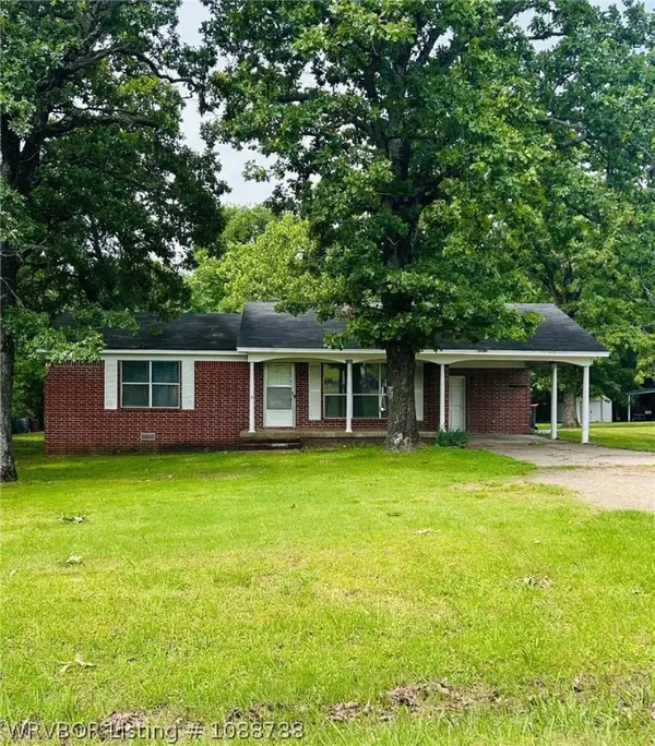 1305 Bugscuffle Road, Lavaca, AR 72941