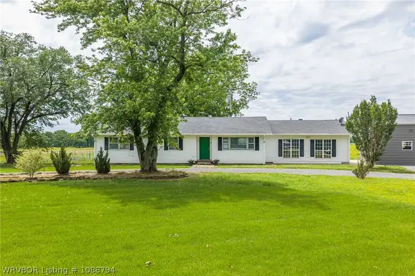 6415 N Highway 96, Lavaca, AR 72941