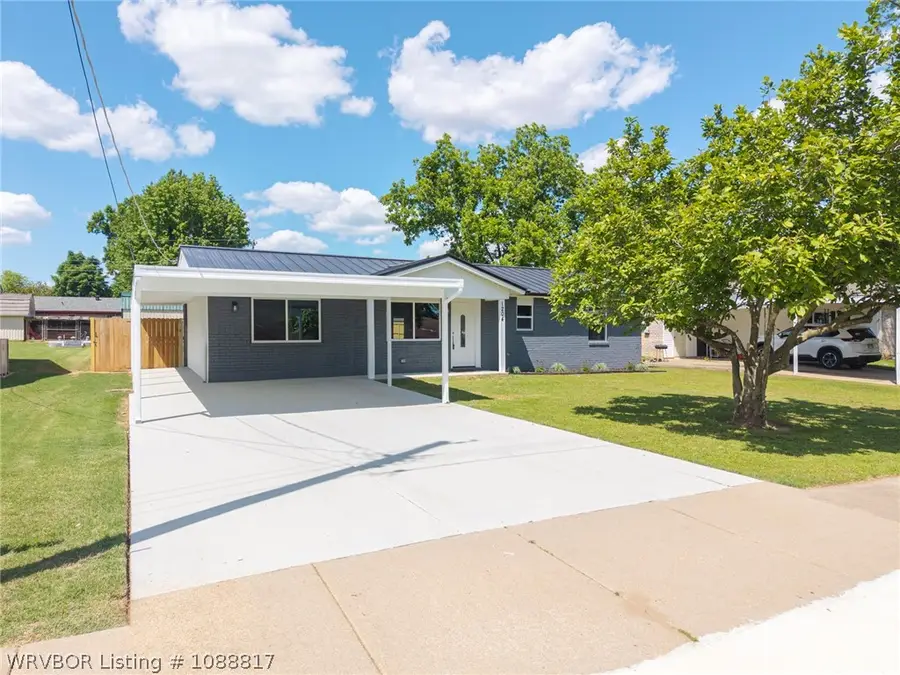 1204 D Street, Barling, AR 72923 - #3
