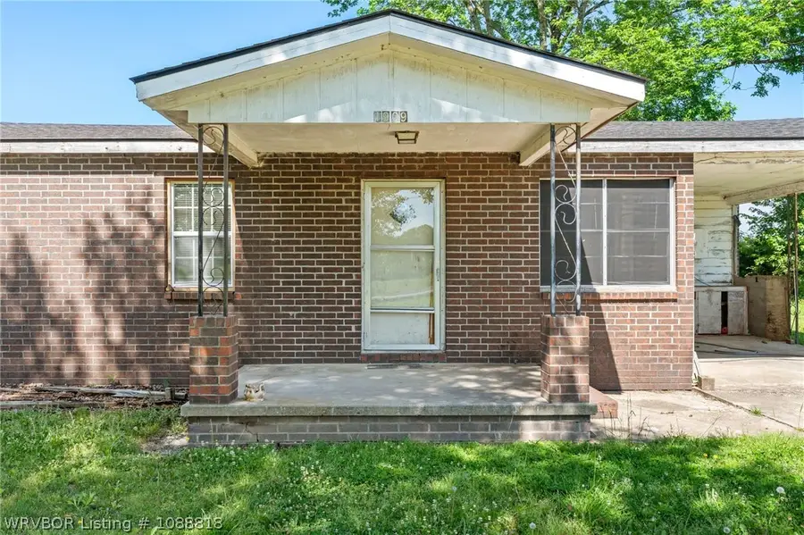 1909 N Davis Street, Lavaca, AR 72941 - #2