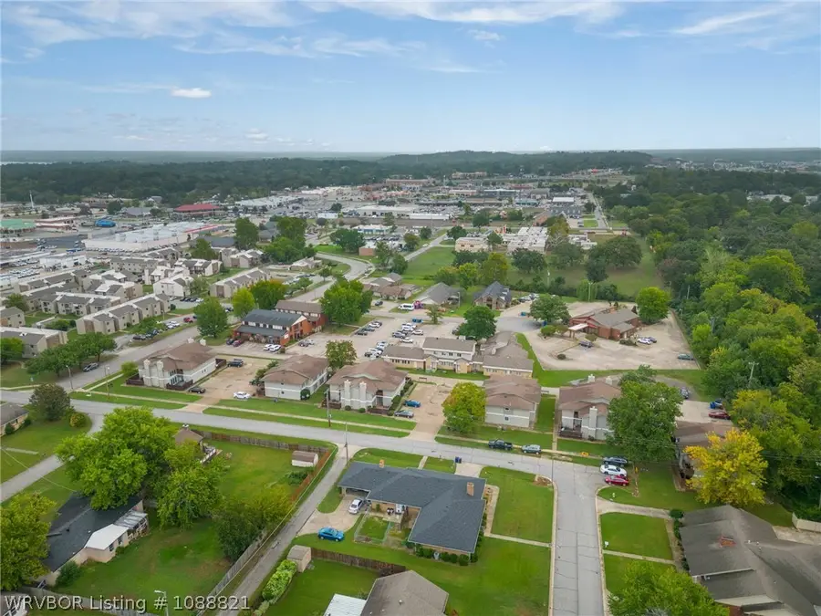 2401 50th Street, Fort Smith, AR 72903 - #2