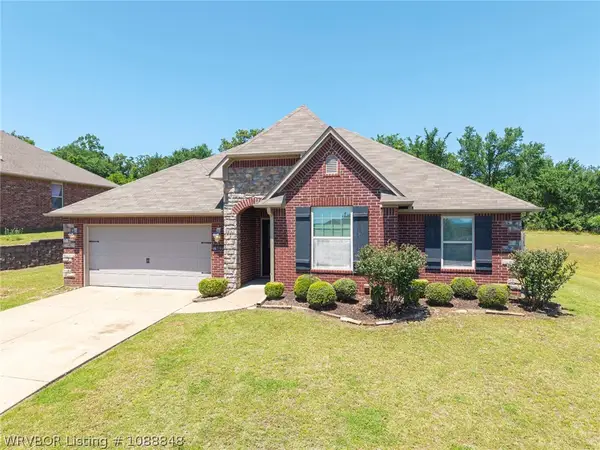 126 Pine Street, Greenwood, AR 72936