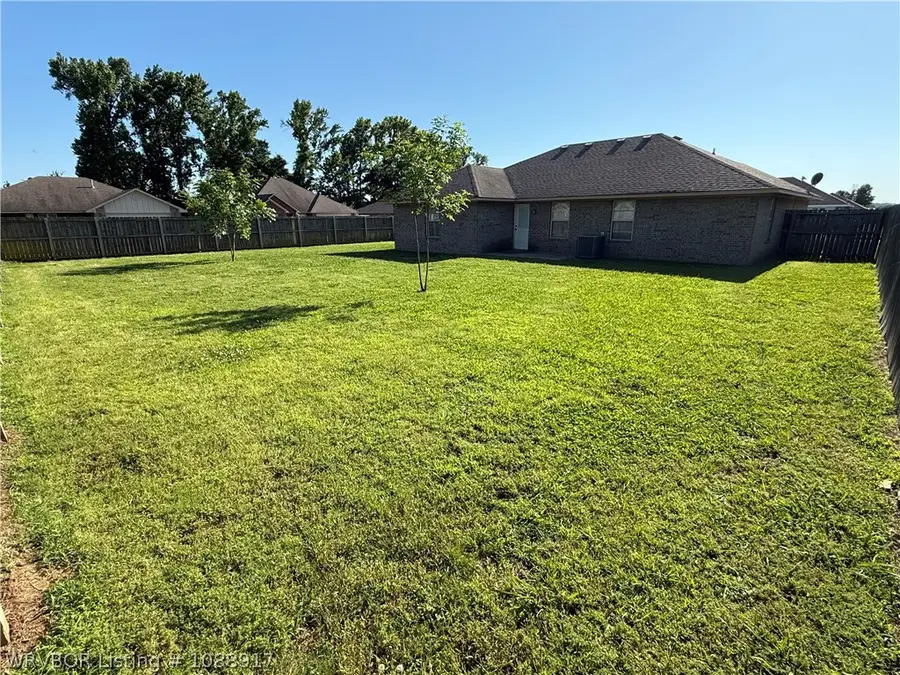 1302 Riley Circle, Alma, AR 72921 - #3