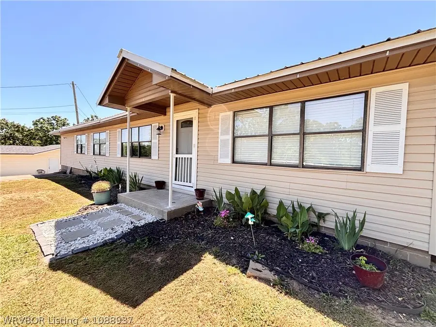 409 Hooper Street, Hackett, AR 72937 - #3