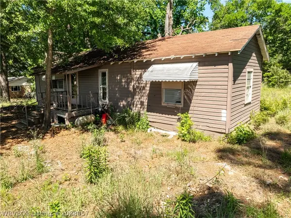 1110 Division Street, Lavaca, AR 72941