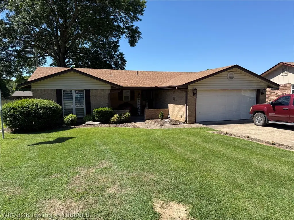 1704 E Edmondson Drive, Sallisaw, OK 74955 - #1
