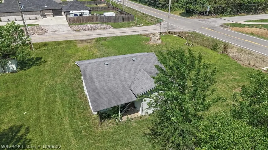 6 S River Road, Lavaca, AR 72941 - #3
