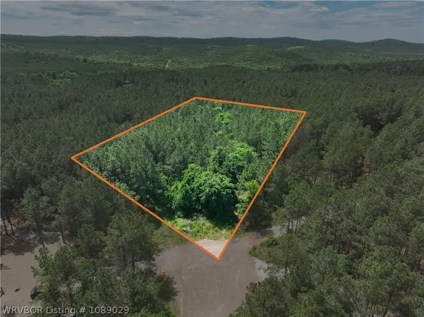 142 Bear Maple Trail, Broken Bow, OK 74728