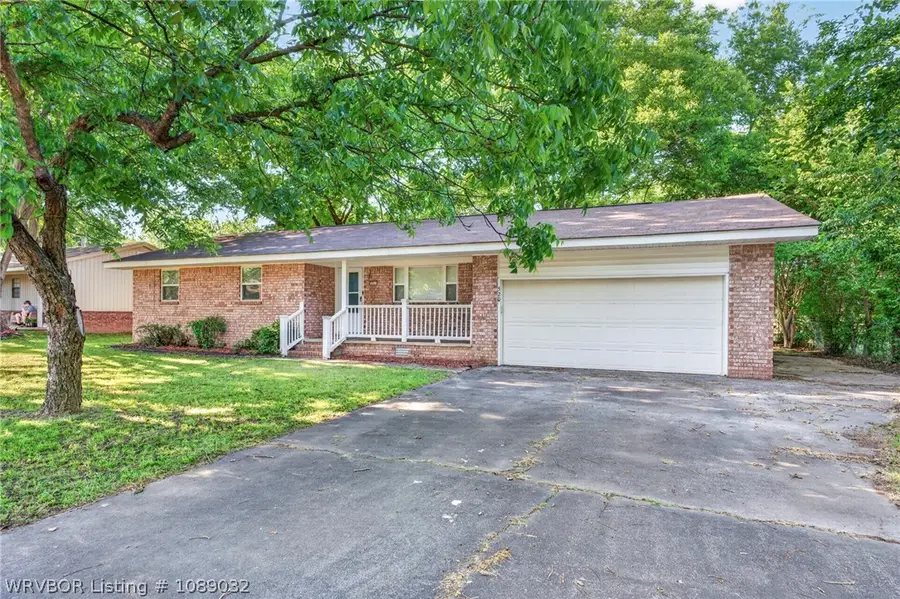 520 E El Paso Street, Greenwood, AR 72936 - #2