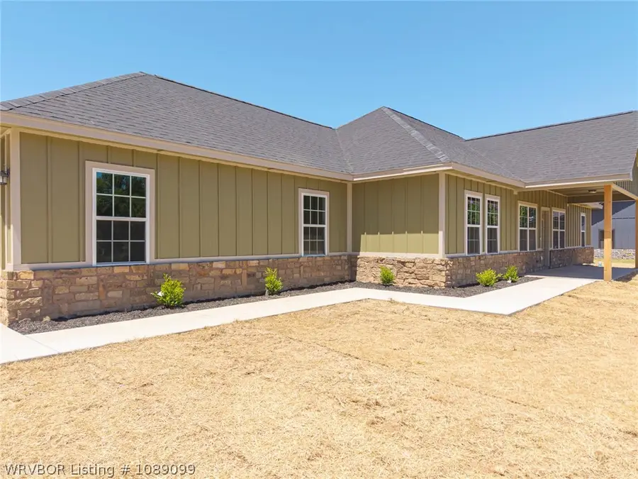18490 Chloe Layne Road, Spiro, OK 74959 - #3