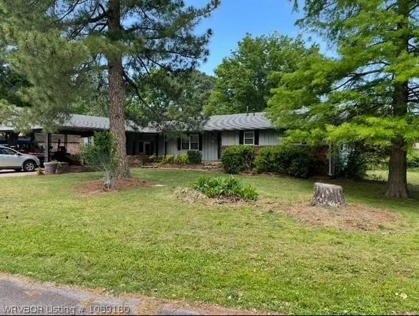 3 Hilltop Place, Van Buren, AR 72956