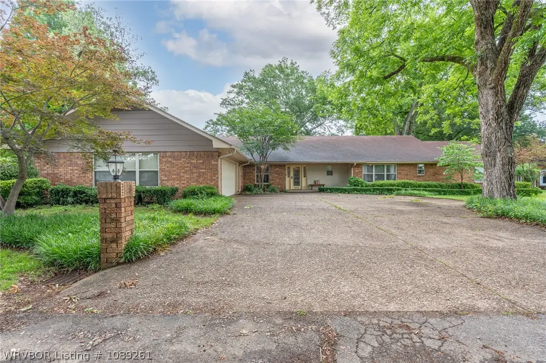 605 N 7th Street, Paris, AR 72855 - #1