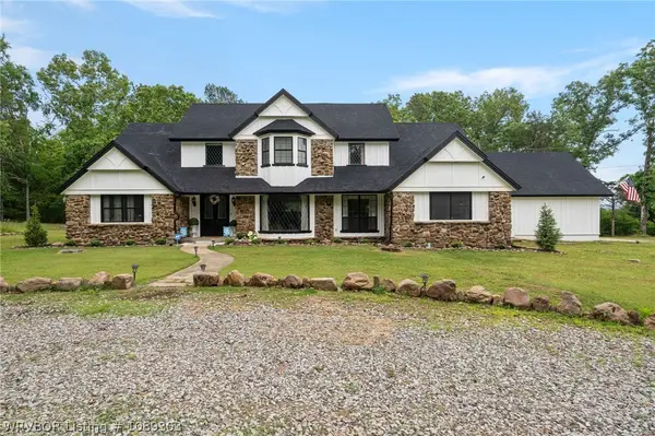 750 Town And Country Drive, Booneville, AR 72927
