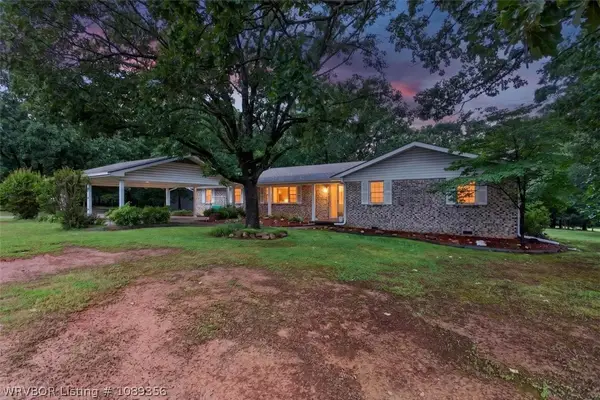 34127 Ridge Road, Poteau, OK 74953