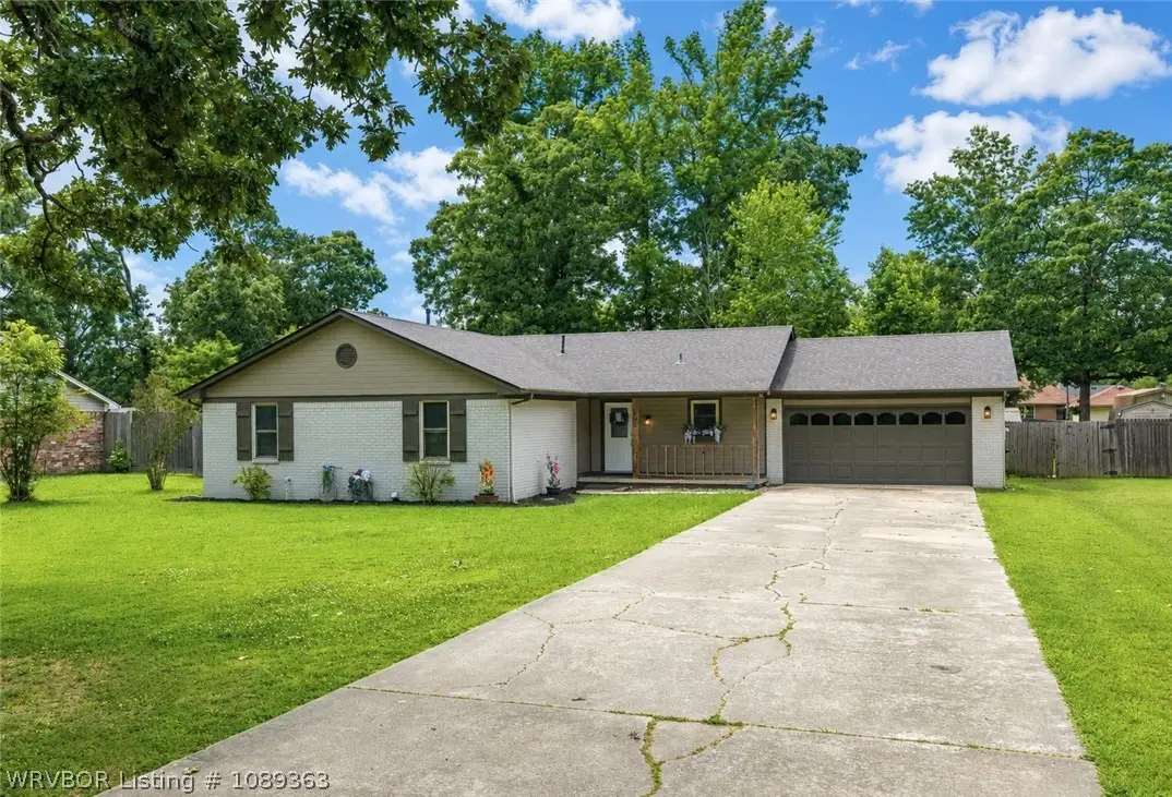 605 Adams Street, Lavaca, AR 72941 - #1
