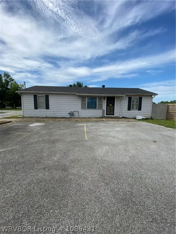 2377 E Emma Avenue, Springdale, AR 72764