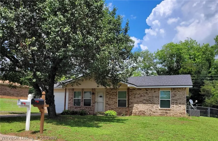 1214 Northwoods Drive, Alma, AR 72921 - #2