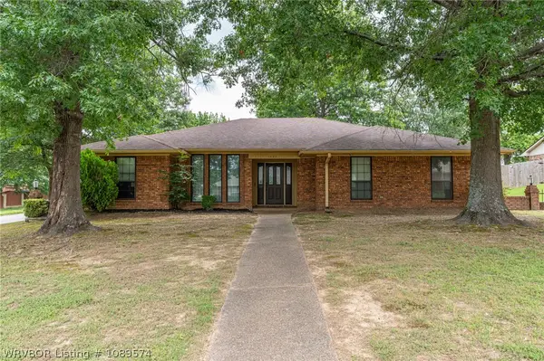 1424 10th Street, Van Buren, AR 72956