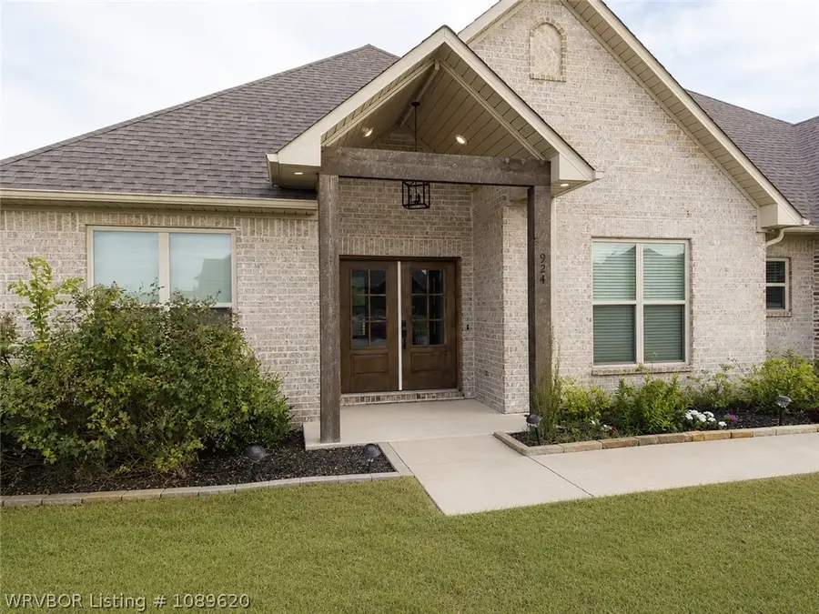 924 Mourning Dove Way, Barling, AR 72923 - #2