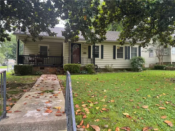 2520 L Street, Fort Smith, AR 72901