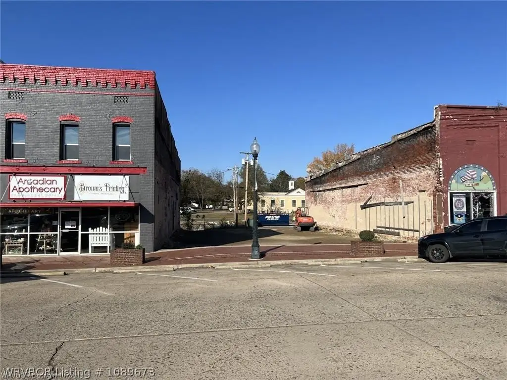 27 W Main Street, Paris, AR 72855 - #1