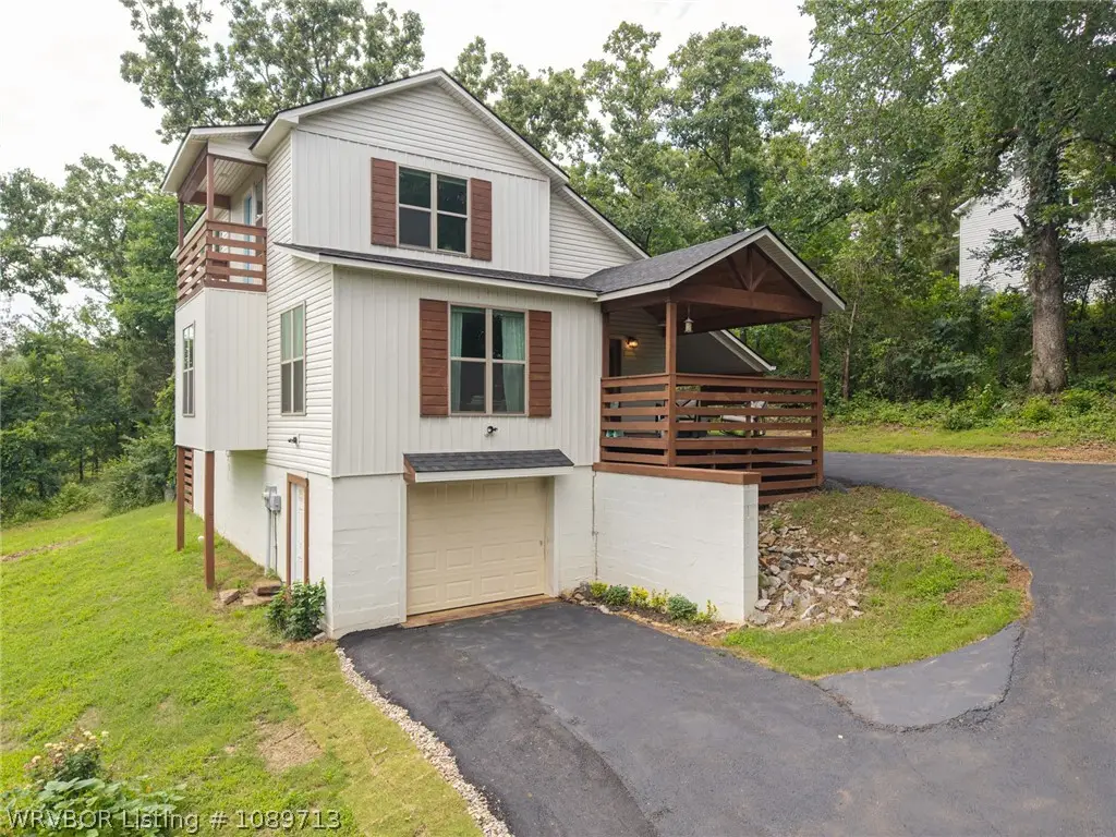 805 N 17th Street, Van Buren, AR 72947 - #1