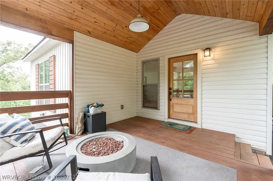 805 N 17th Street, Van Buren, AR 72947 - #3