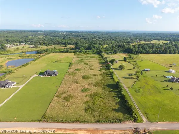 2101 Deepwood Drive, Alma, AR 72921