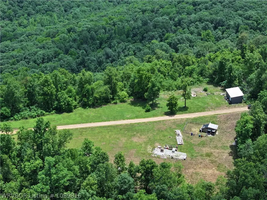 2325 W Fly Gap Road, Combs, AR 72721 - #2