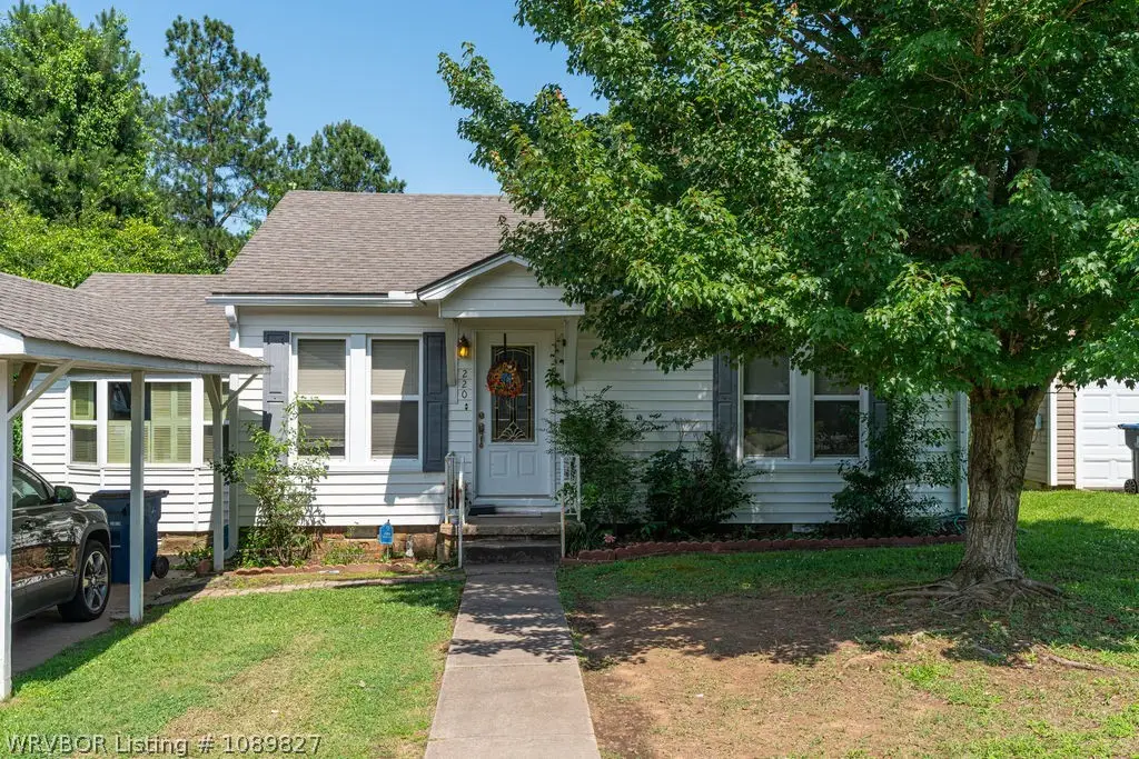 220 N 43rd Street, Fort Smith, AR 72903 - #1