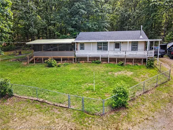 918 Barton Hill Lane, Mountainburg, AR 72946