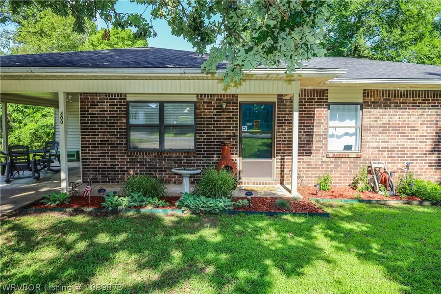 300 N 4th Street, Lavaca, AR 72941 - #2