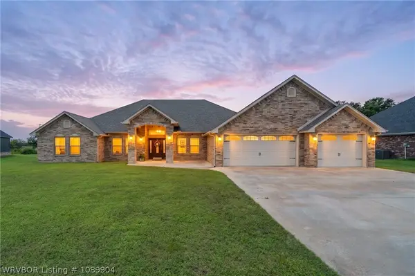 2057 Prairie Fire Drive, Sallisaw, OK 74955