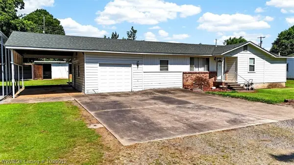 210 Carrol Heights Drive, Poteau, OK 74953