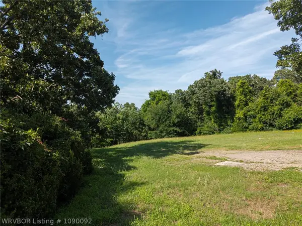 9501 Jenny Lind Road, Fort Smith, AR 72908