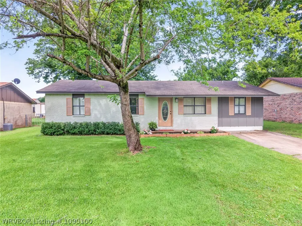 310 Grove Avenue, Poteau, OK 74953 - #1