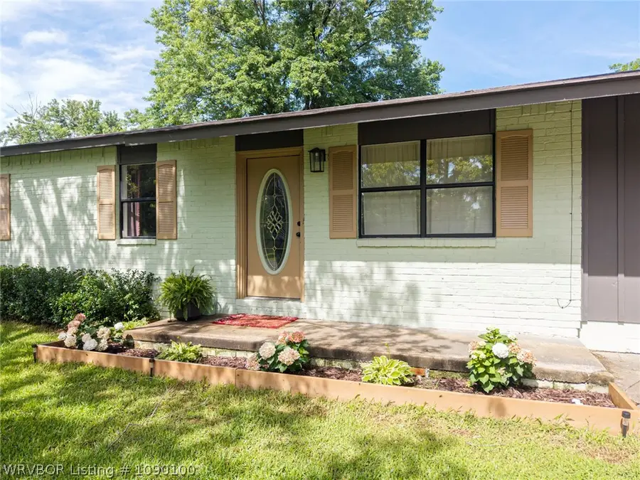 310 Grove Avenue, Poteau, OK 74953 - #3