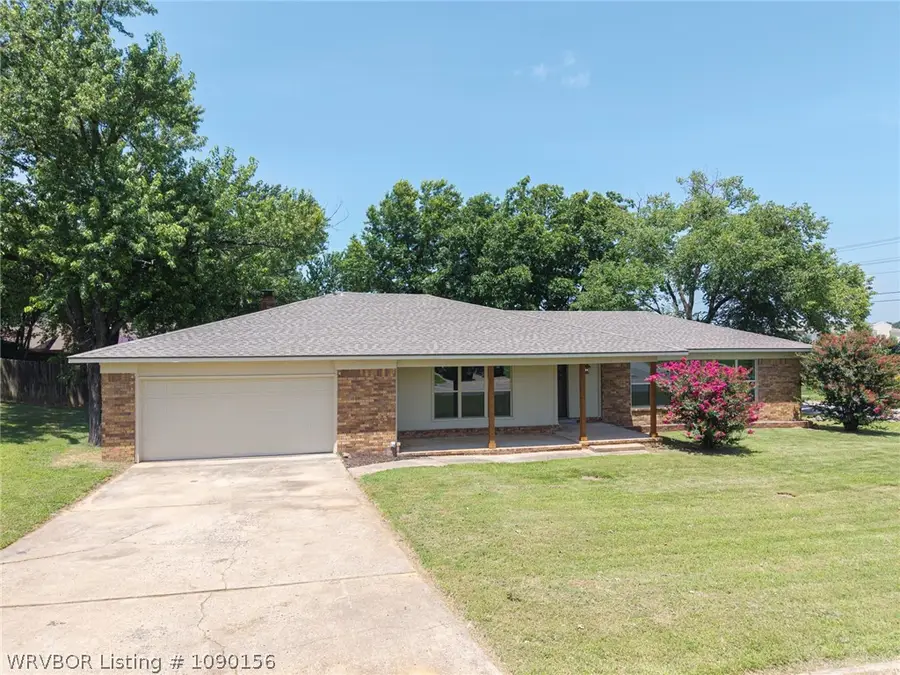 1507 N 13th Street, Van Buren, AR 72956 - #2